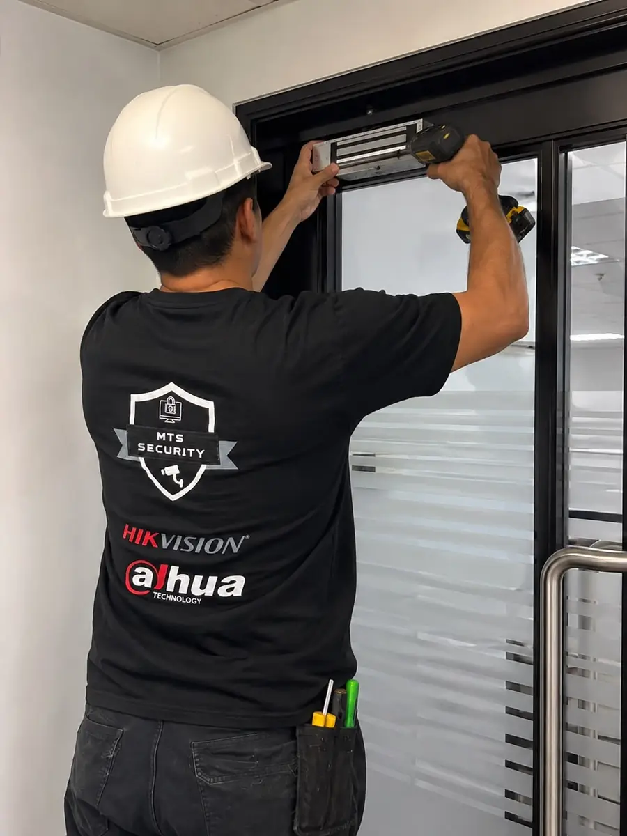 Instalación de cerradura electromagnética